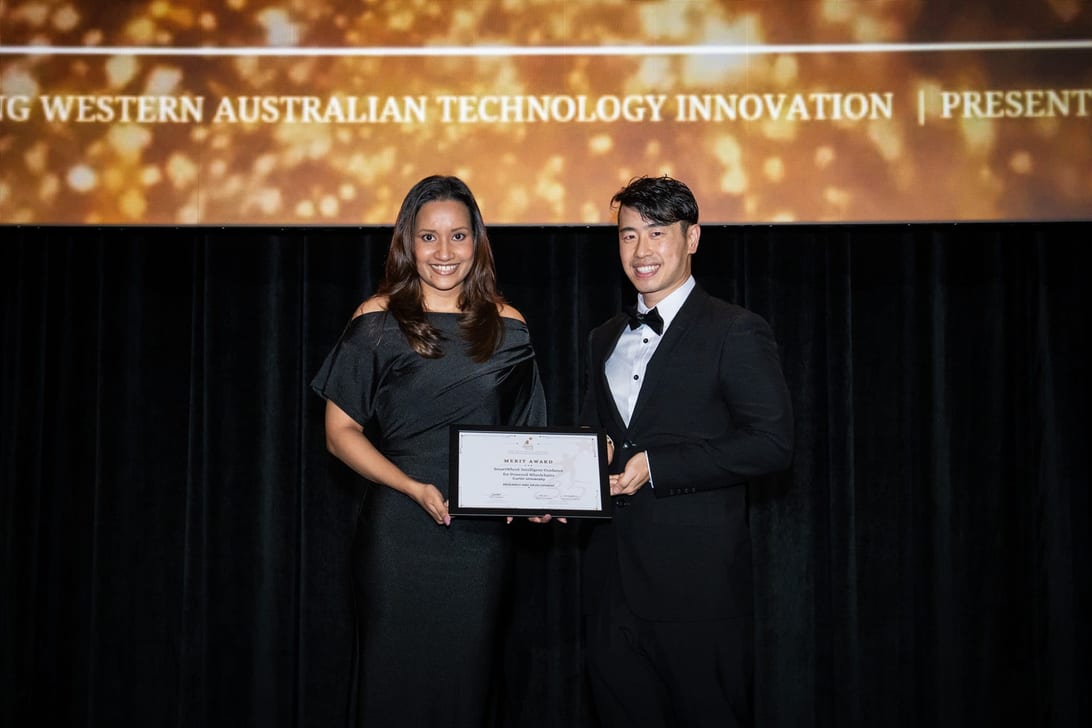 Shanelle Tennekoon receiving the Research & Development Merit award for SmartWheel